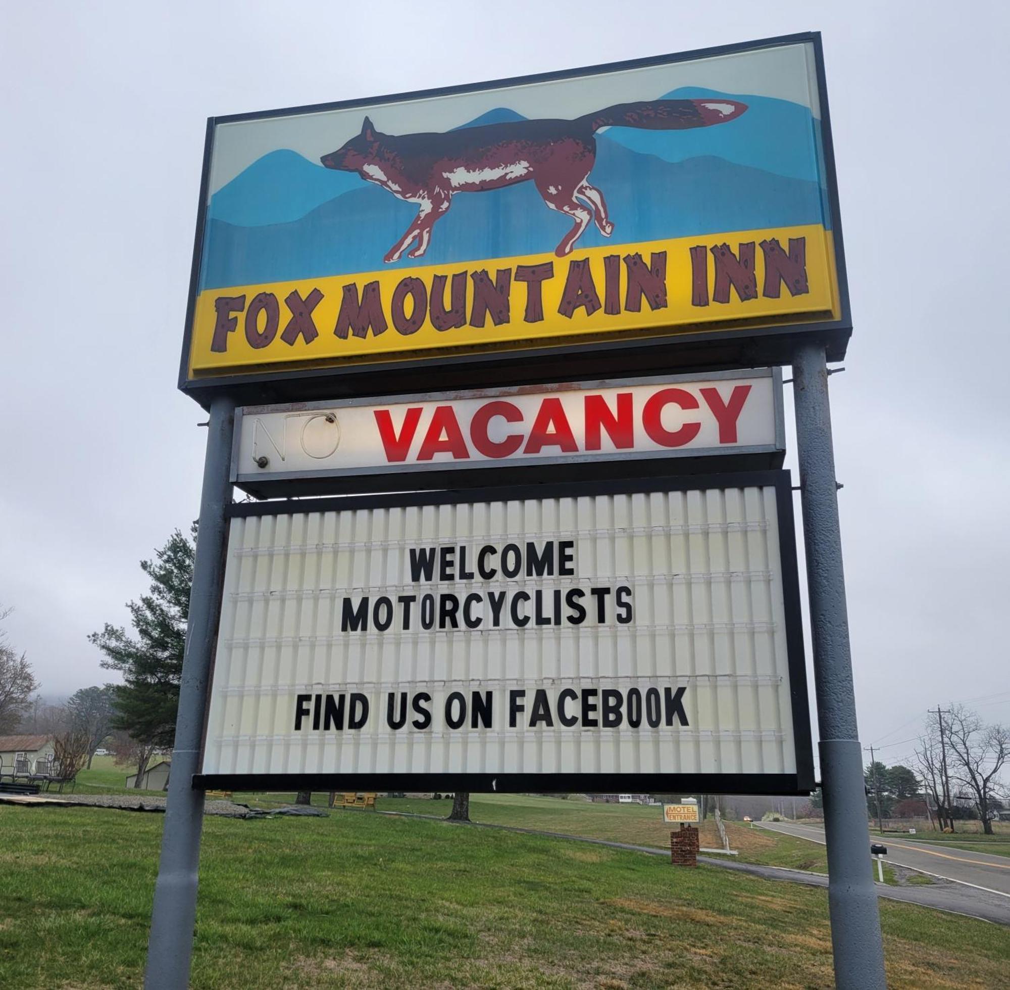 Fox Mountain Inn 맥스메도우즈 외부 사진